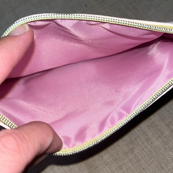 Ipsy Makeup Bag. - Picture 8 of 10